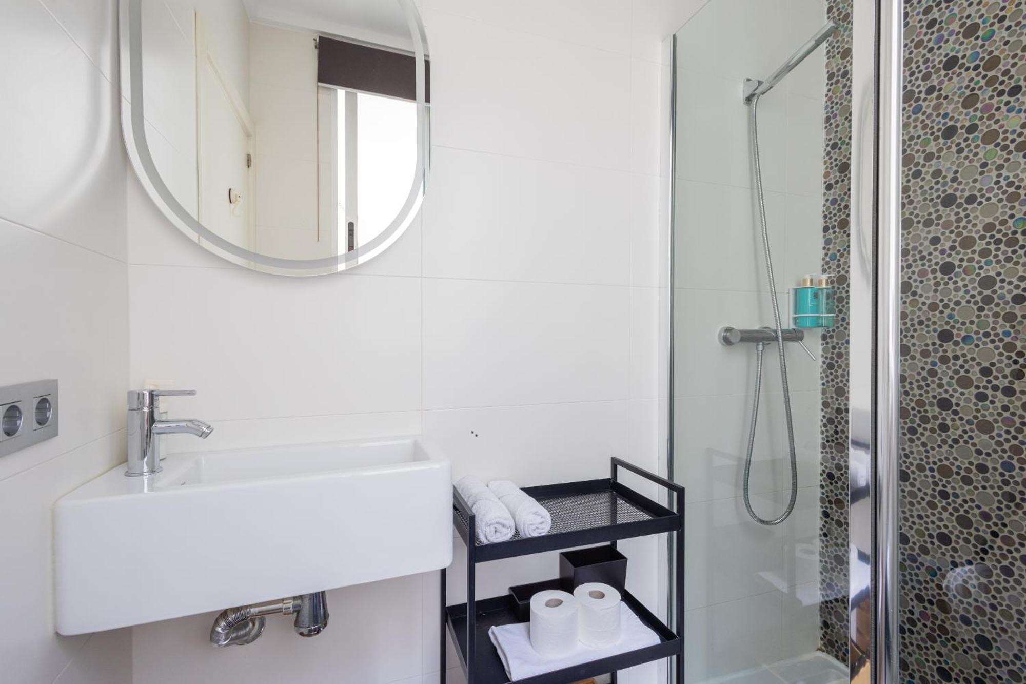 Florit Flats - Stylish 2 Bedroom Ac Wifi Terrace Attic In Valencia Center Exterior photo